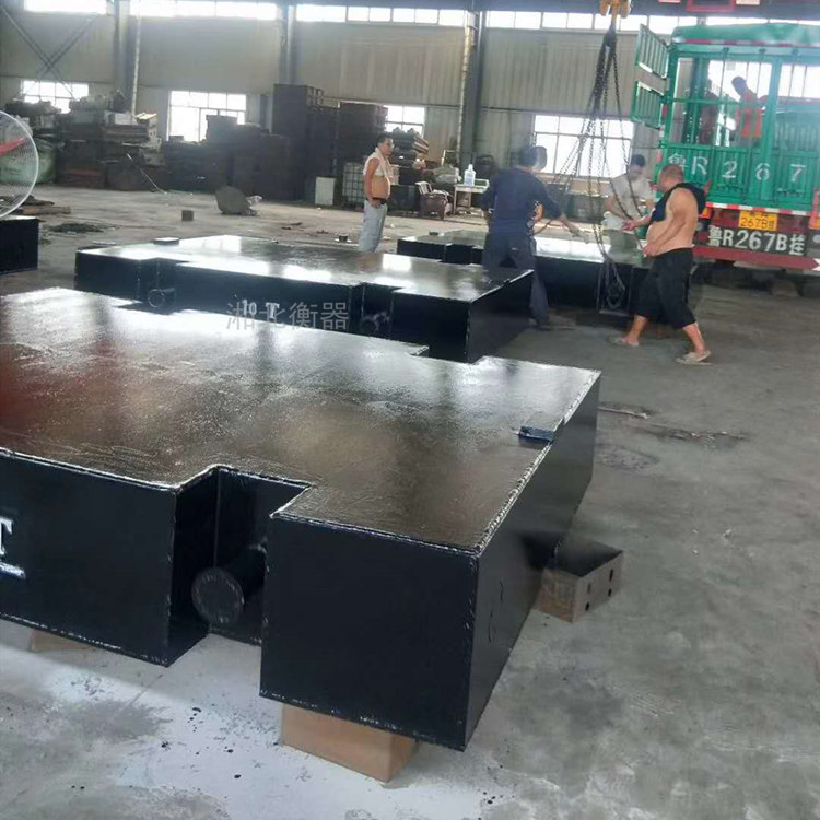 起重機實驗配重用10噸標(biāo)準(zhǔn)砝碼