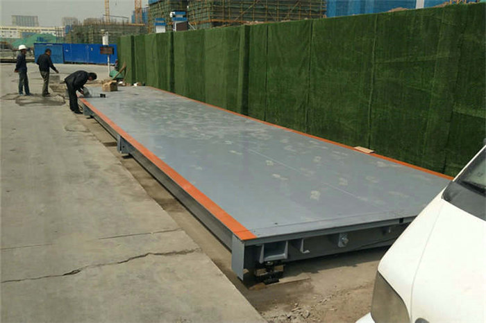100噸電子汽車衡靜態(tài)標(biāo)定設(shè)備的操作和應(yīng)用效果分析